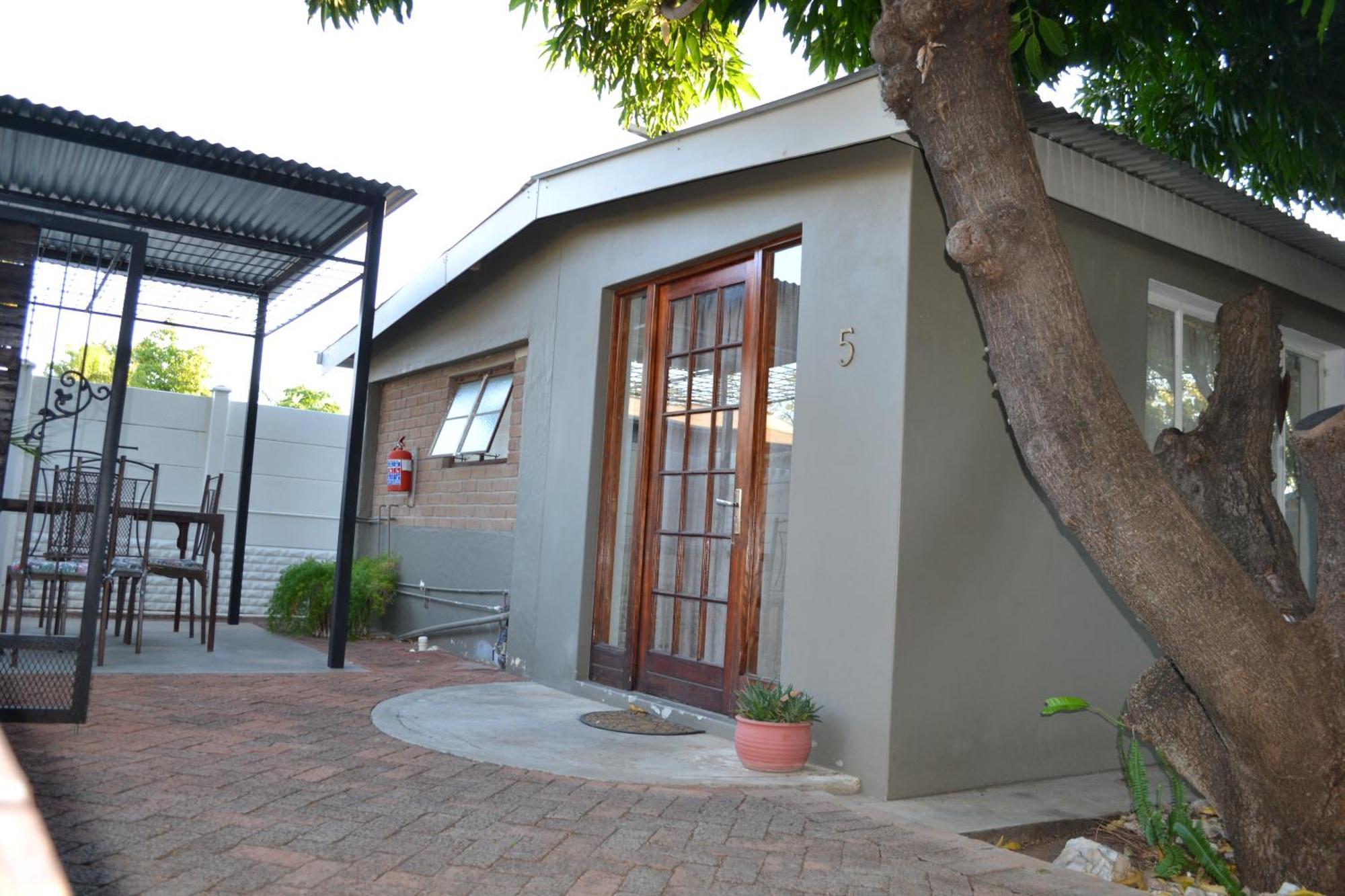 Travel North Guesthouse Tsumeb Buitenkant foto